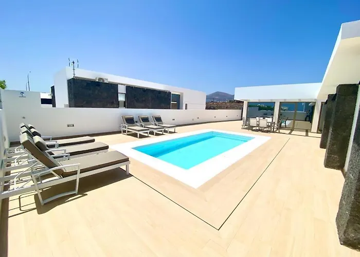 Luxury Olivia 3 Beds - 3 Baths Willa *