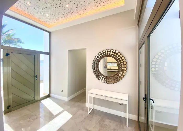 Luxury Olivia 3 Beds - 3 Baths Βίλα *