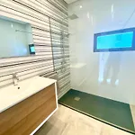 Luxury Olivia 3 Beds - 3 Baths 卡门港
